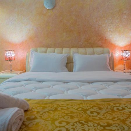 Hotel Carmen Shkoder Luaran gambar