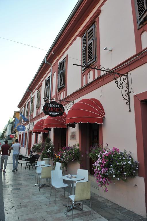 Hotel Carmen Shkoder Luaran gambar