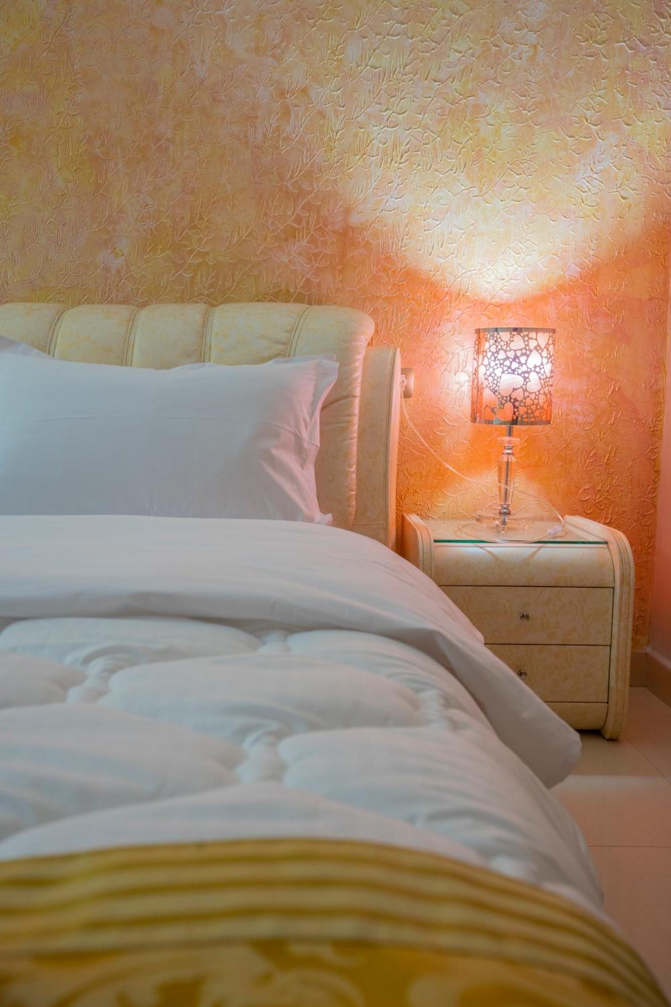 Hotel Carmen Shkoder Luaran gambar