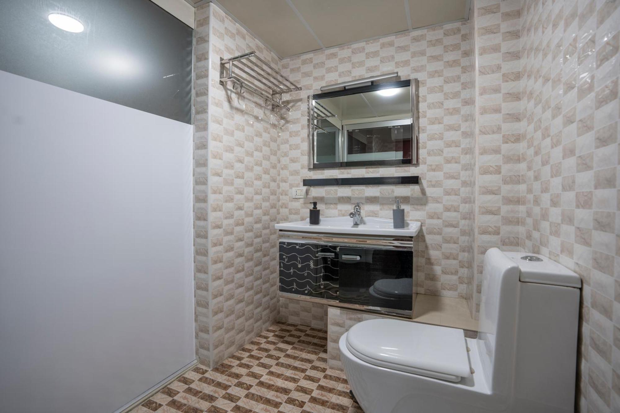 Hotel Carmen Shkoder Luaran gambar