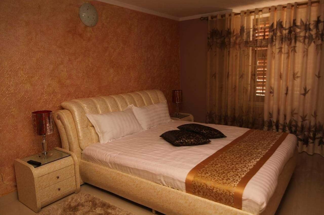 Hotel Carmen Shkoder Luaran gambar